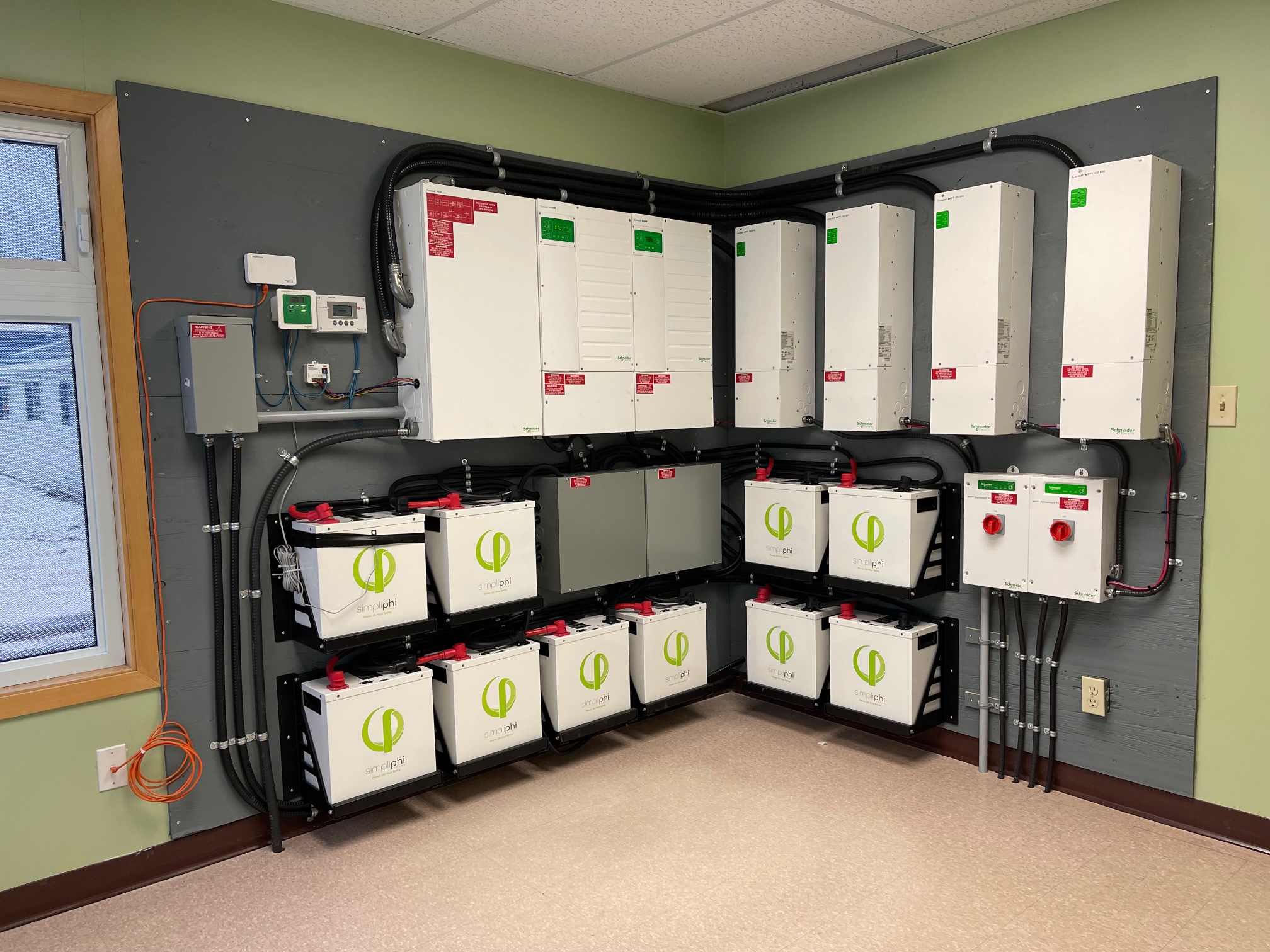 AGM vs Flooded Batteries